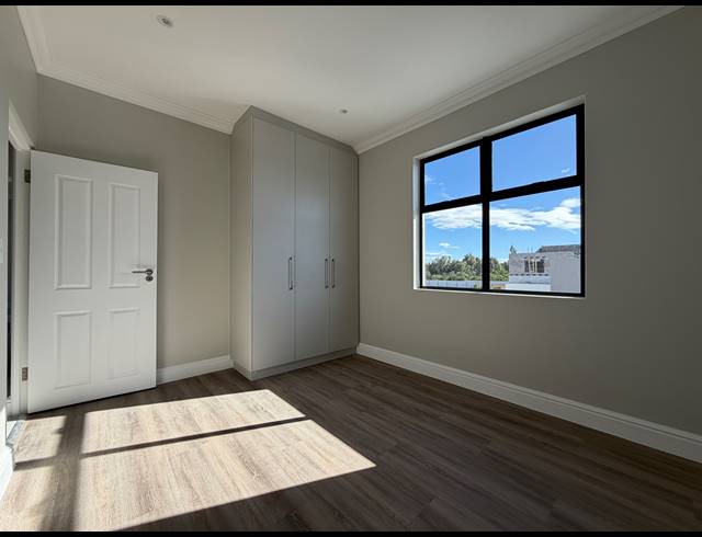 3 BEDROOM HOUSE FOR SALE IN SANDOWN